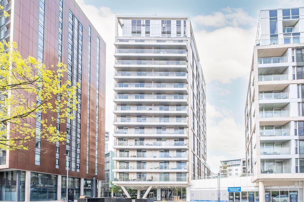 Property photo 2 of 12