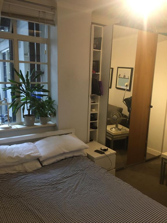 Property photo 3 of 3 Studio