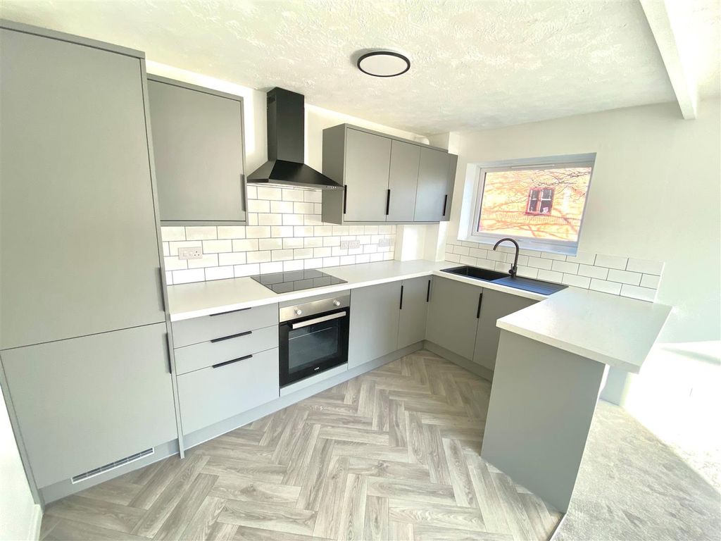 Property photo 3 of 8 K4.Jpg