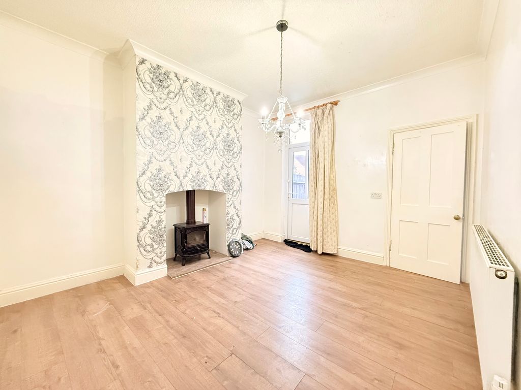 Property photo 2 of 14 Image