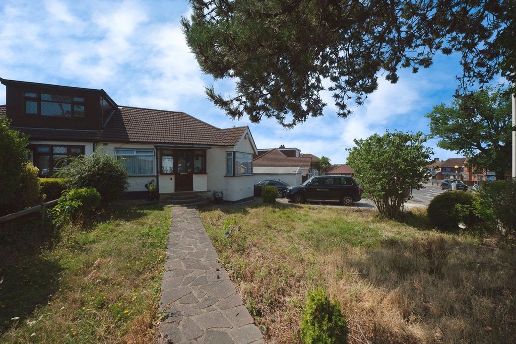 Property photo 1 of 18