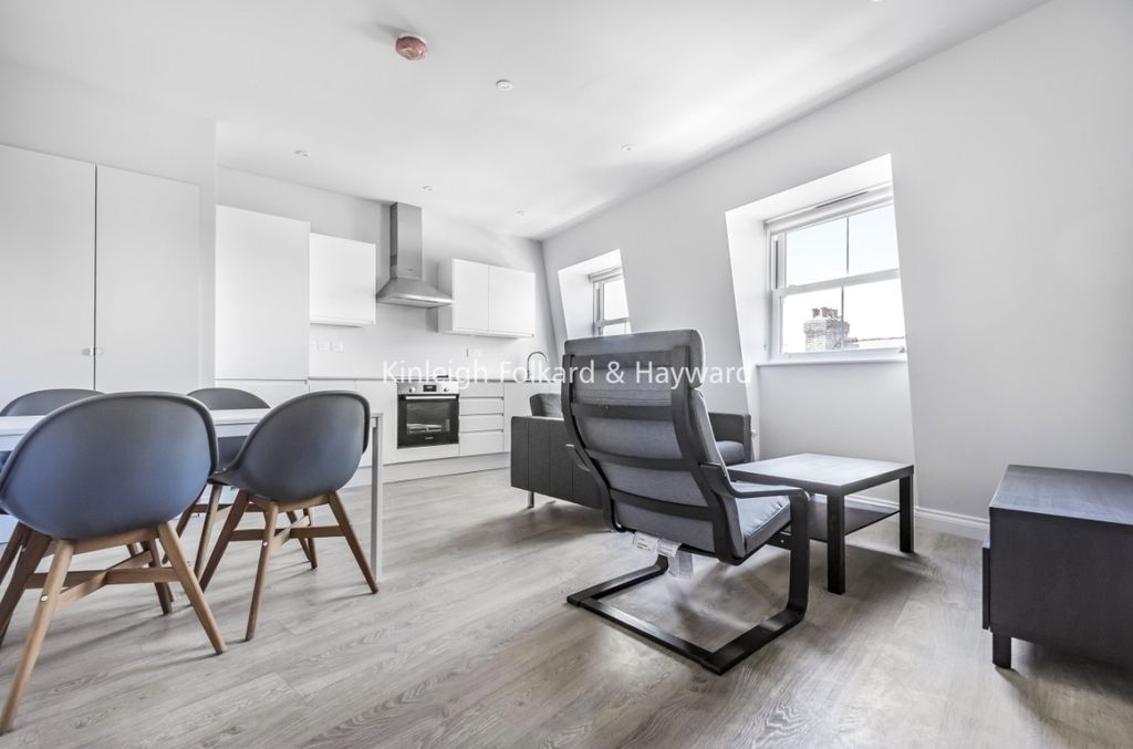 Property photo 1 of 6 Reception