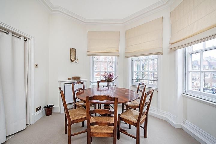 Property photo 3 of 8 Dining