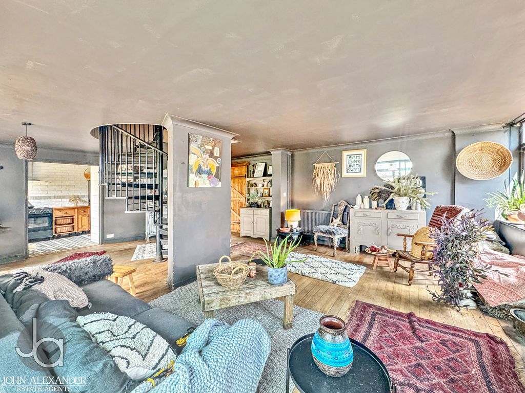 Property photo 3 of 26 20250623_143907283_0.5