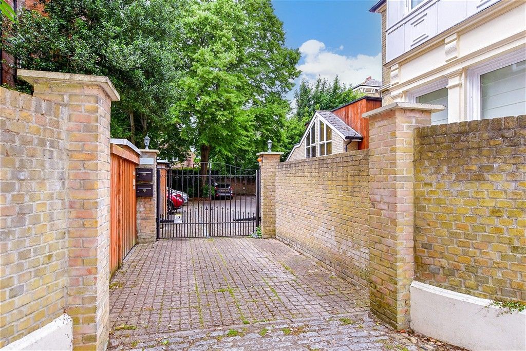 Property photo 2 of 14 Gated Driveway