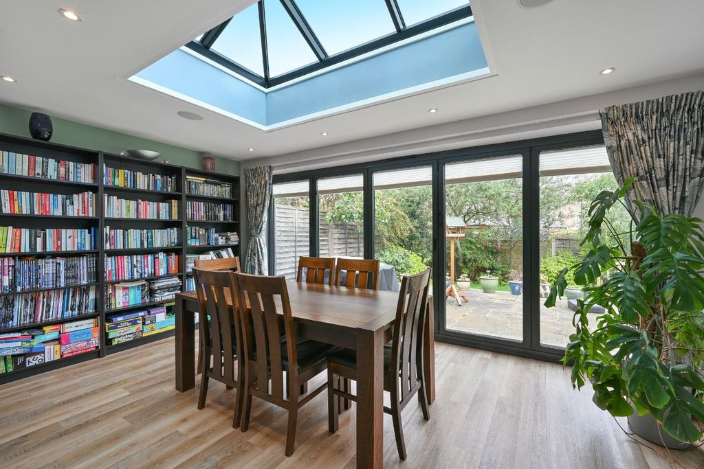 Property photo 3 of 22 Horton Crescent