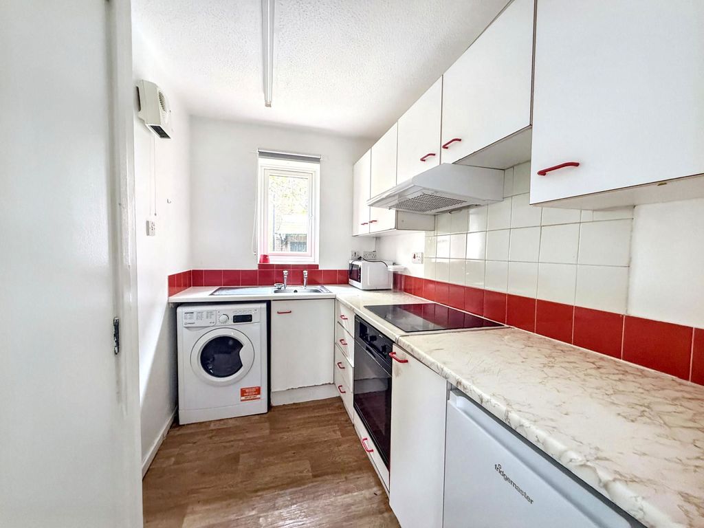 Property photo 2 of 4