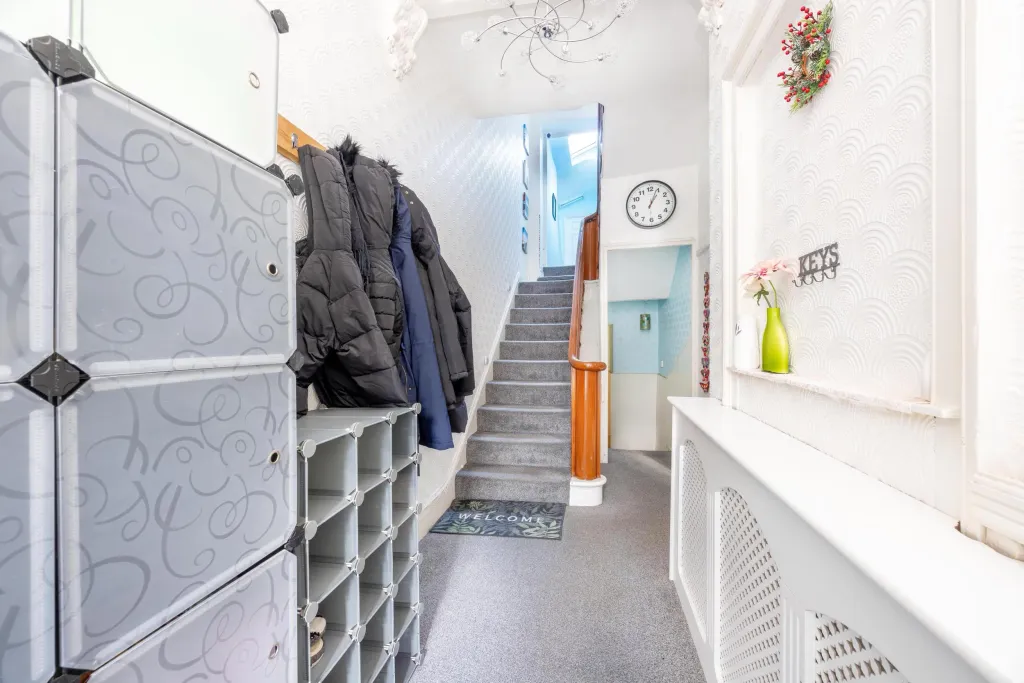 Property photo 3 of 34