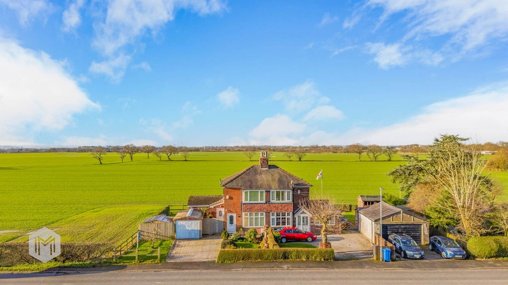 Property photo 1 of 21 Photograph