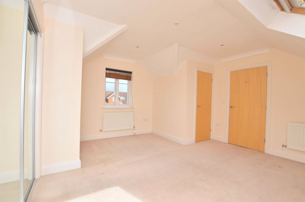 Property photo 3 of 10 Bedroom One