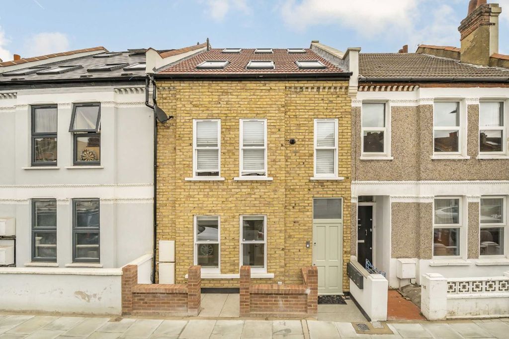 Property photo 1 of 7