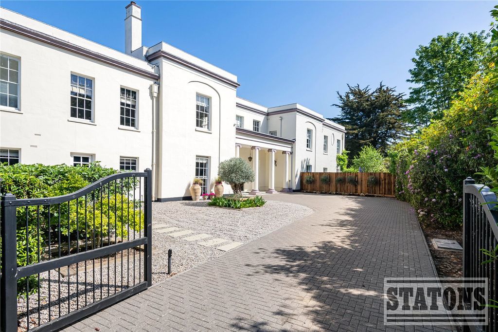 Property photo 2 of 66 Picture No. 38