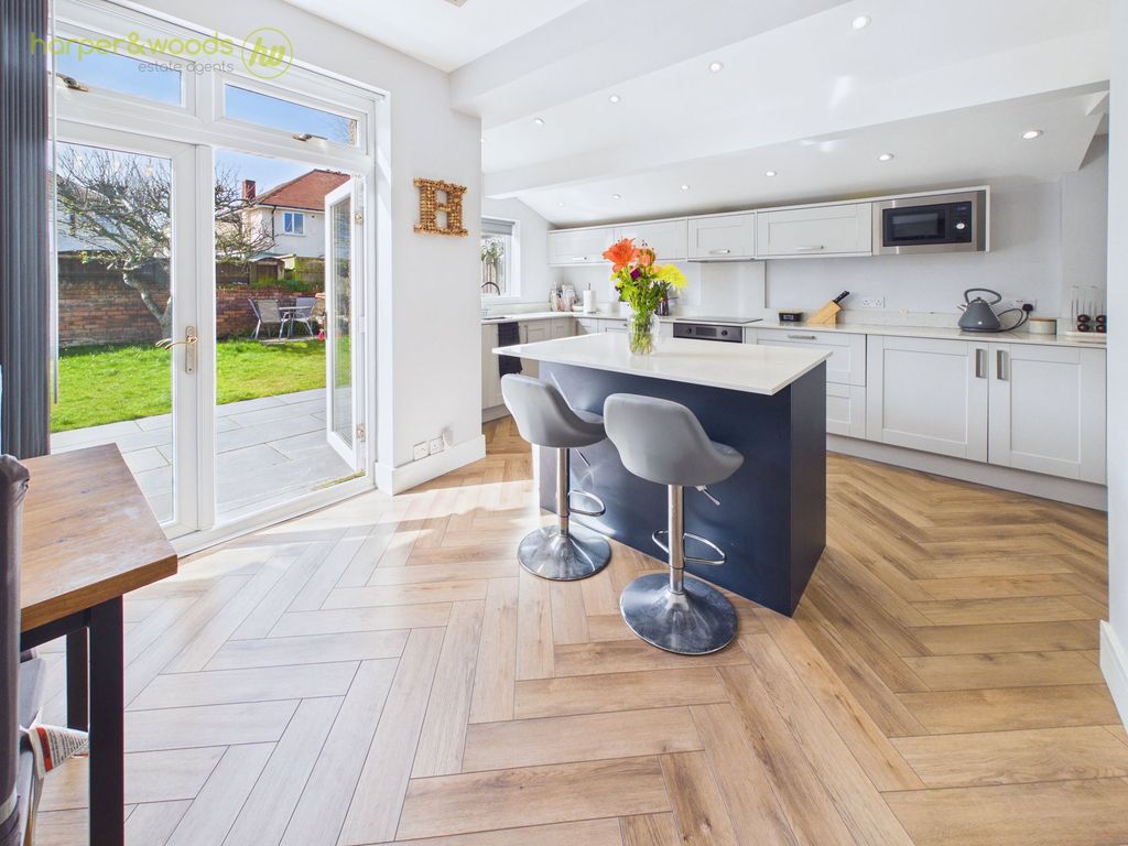 Property photo 2 of 30