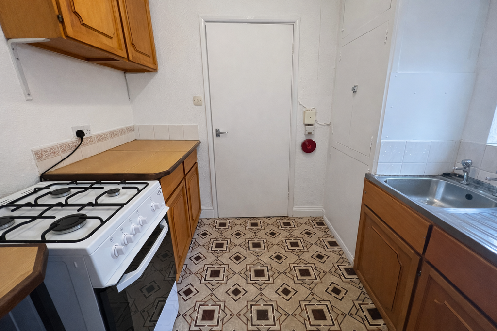 Property photo 3 of 6 Photo 4