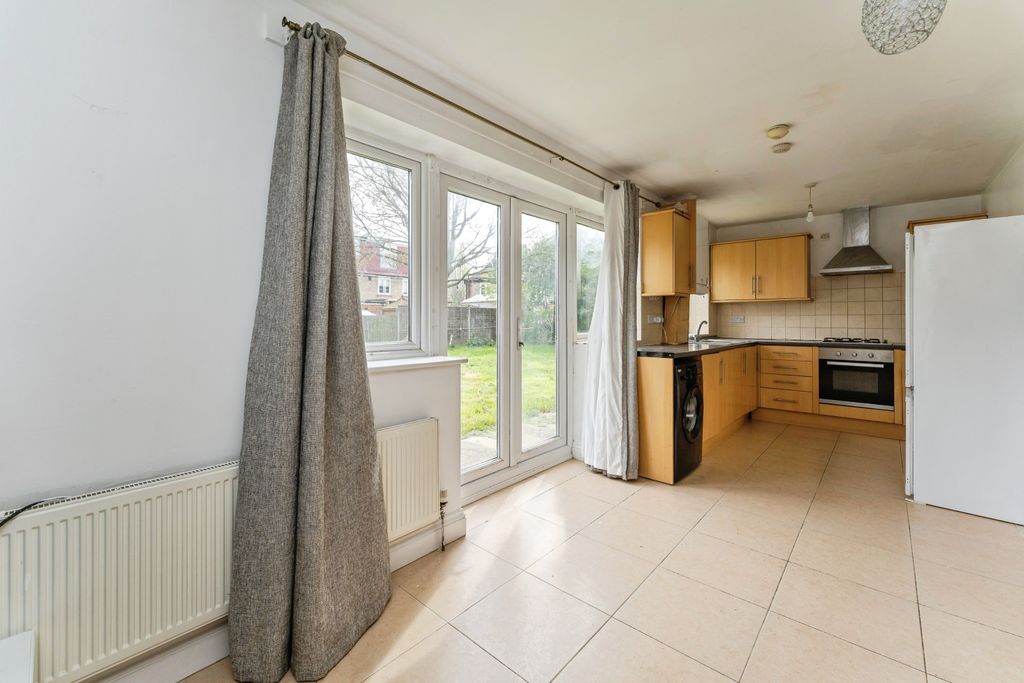 Property photo 3 of 16 Photo #3