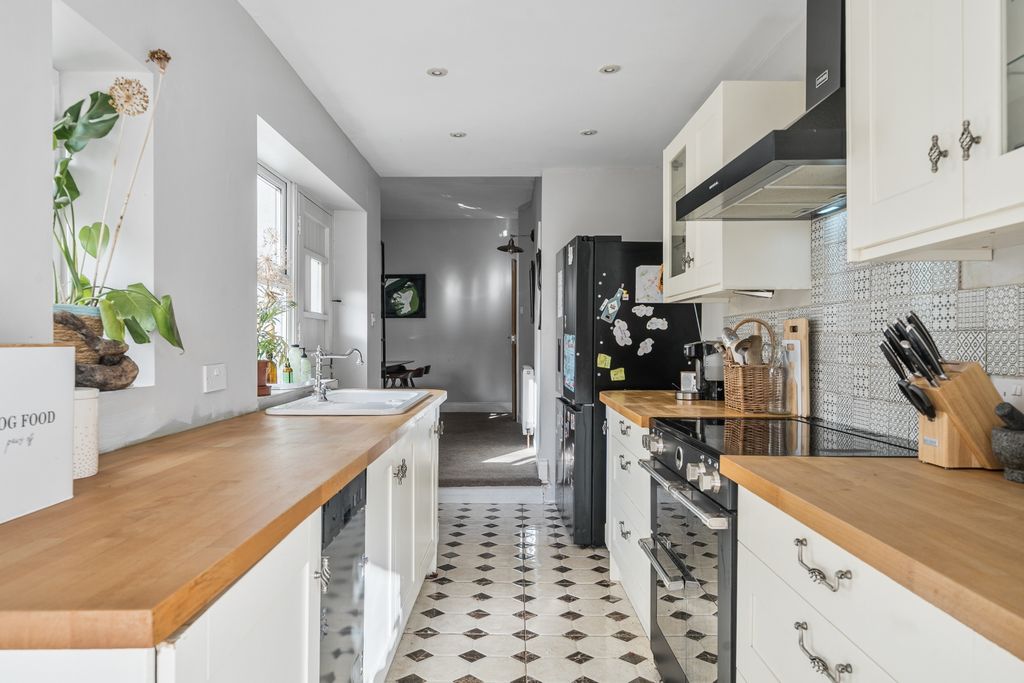 Property photo 3 of 20 1407728-23-6986156A78F0d