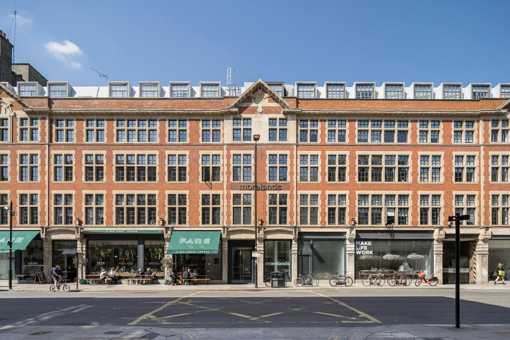 Property photo 3 of 10 Morelands, Old Street