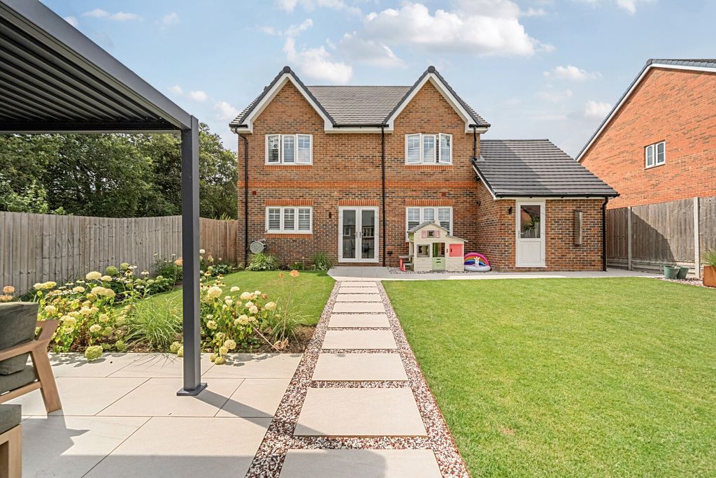 Property photo 2 of 23 1498210-2-6A637Cb...
