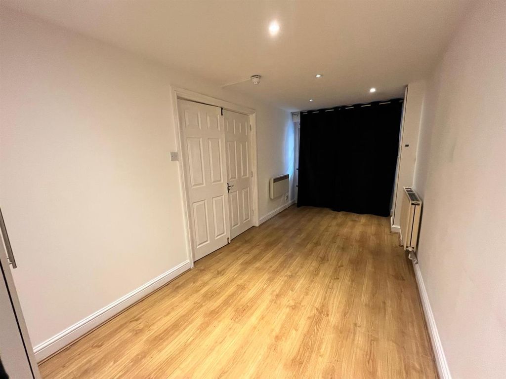 Property photo 2 of 13 Whatsapp Image 2026-04-01 At 11.43.59 (7).Jpeg