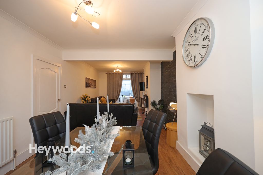 Property photo 3 of 38 0F1A7711