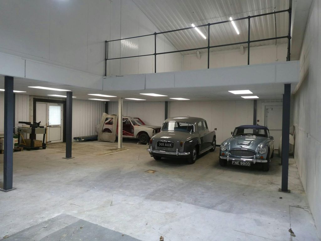 Property photo 3 of 8 Interior Small 1.Jpg