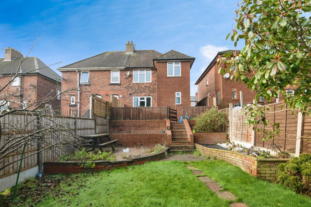 Property photo 2 of 18