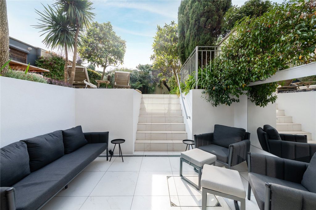 Property photo 3 of 25 Picture No. 28