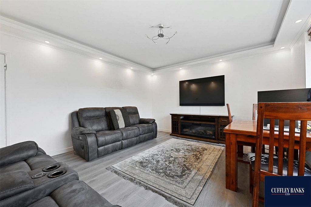 Property photo 2 of 9 Picture No. 02