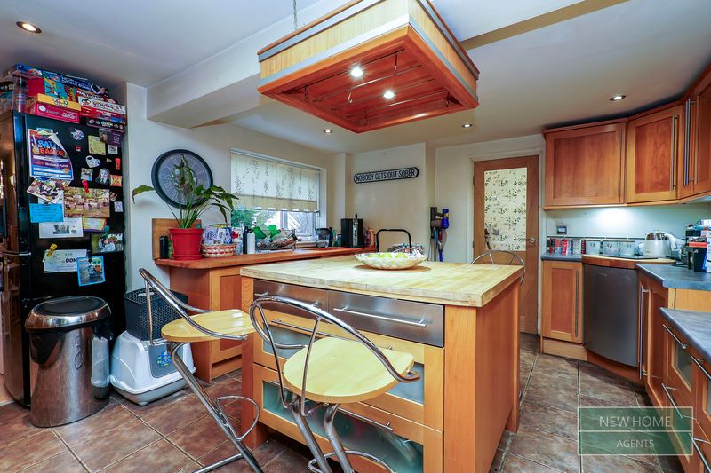 Property photo 3 of 15 Photo 10