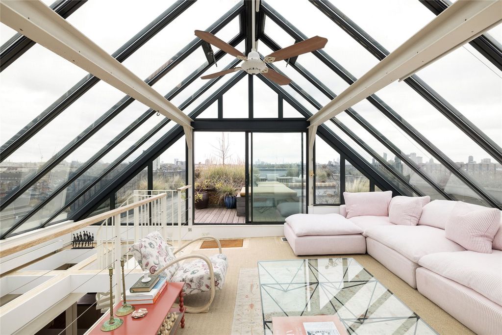 Property photo 1 of 19 Picture No. 08