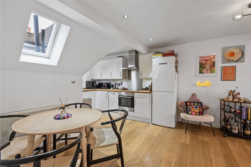 Property photo 3 of 9 Reception/Kitchen