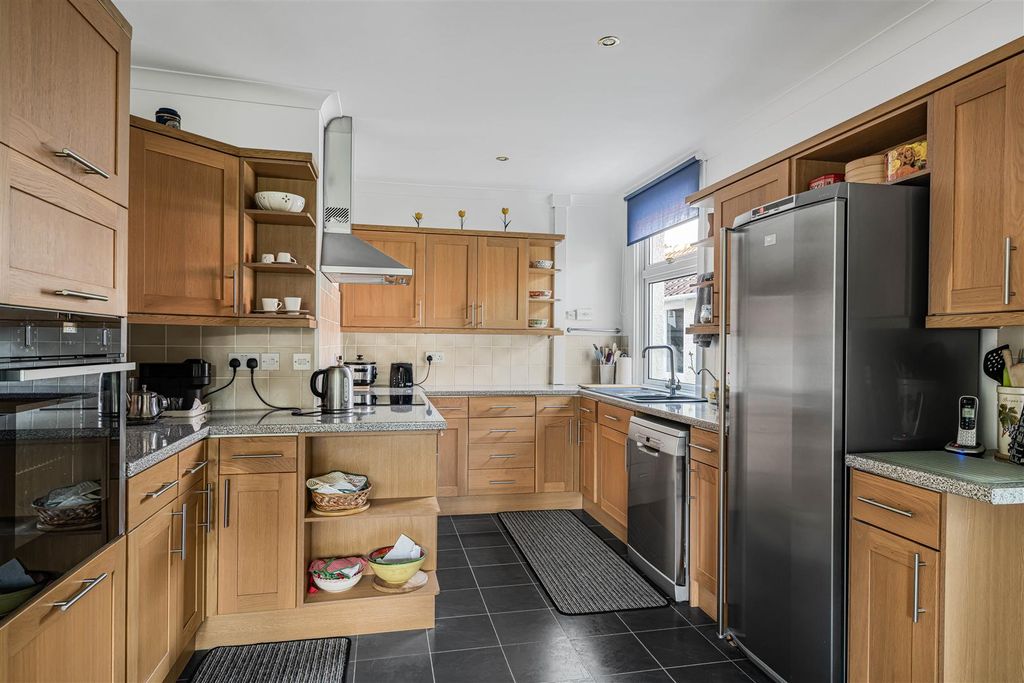 Property photo 3 of 24 Kitchen