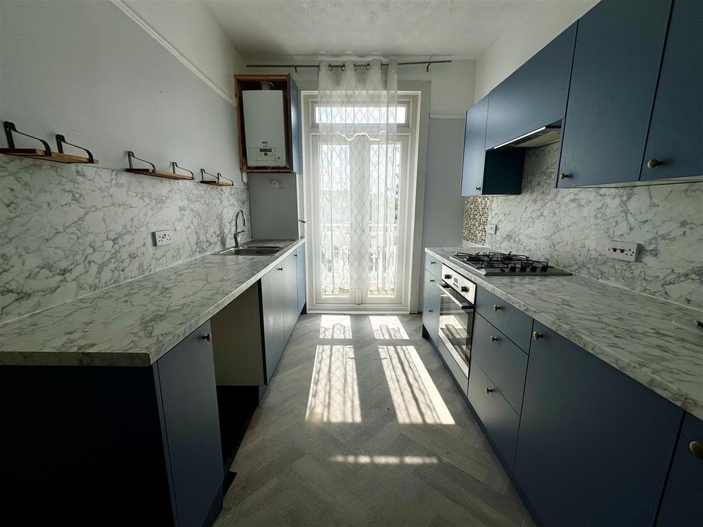 Property photo 2 of 6 Kitchen1.Jpg