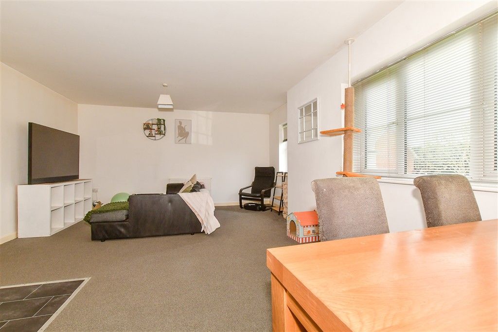 Property photo 3 of 6 Lounge/ Kitchen/Diner