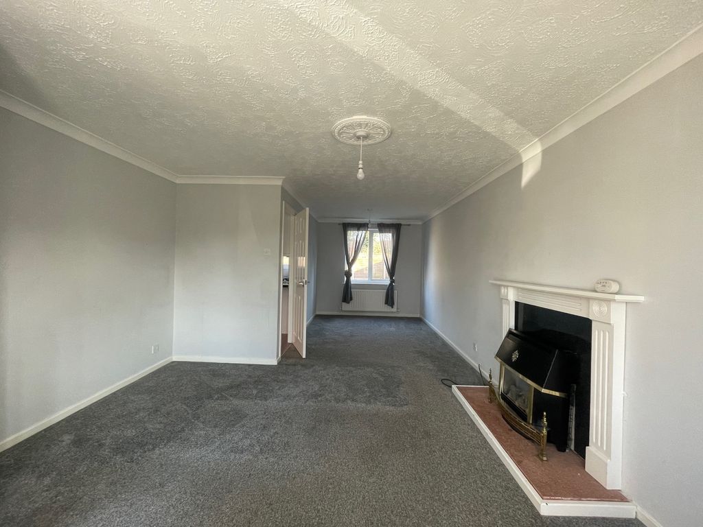 Property photo 2 of 8 Living Room