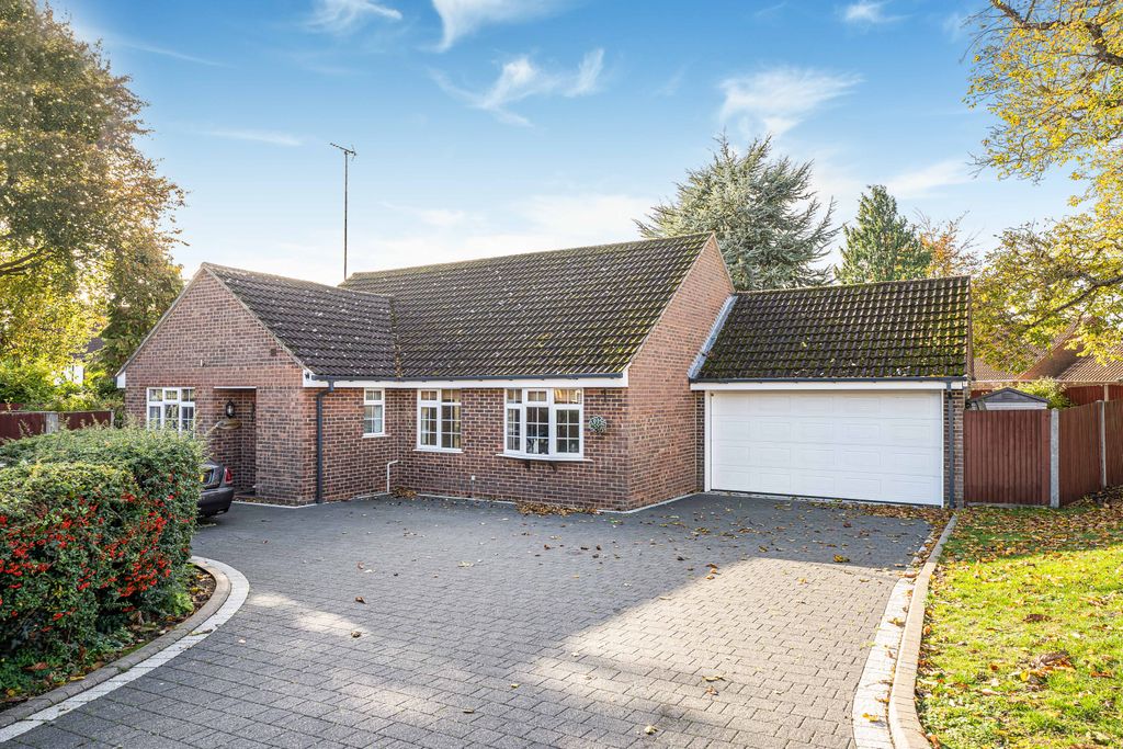 Property photo 1 of 16 Front