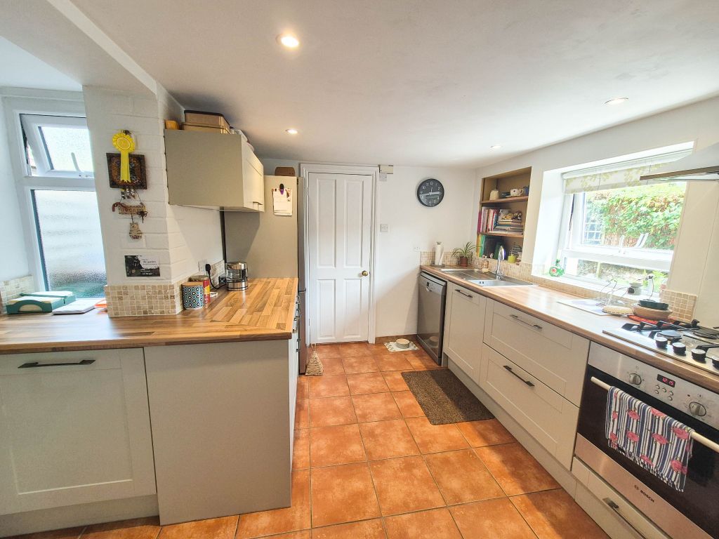 Property photo 2 of 22