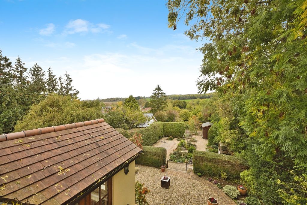 Property photo 3 of 22