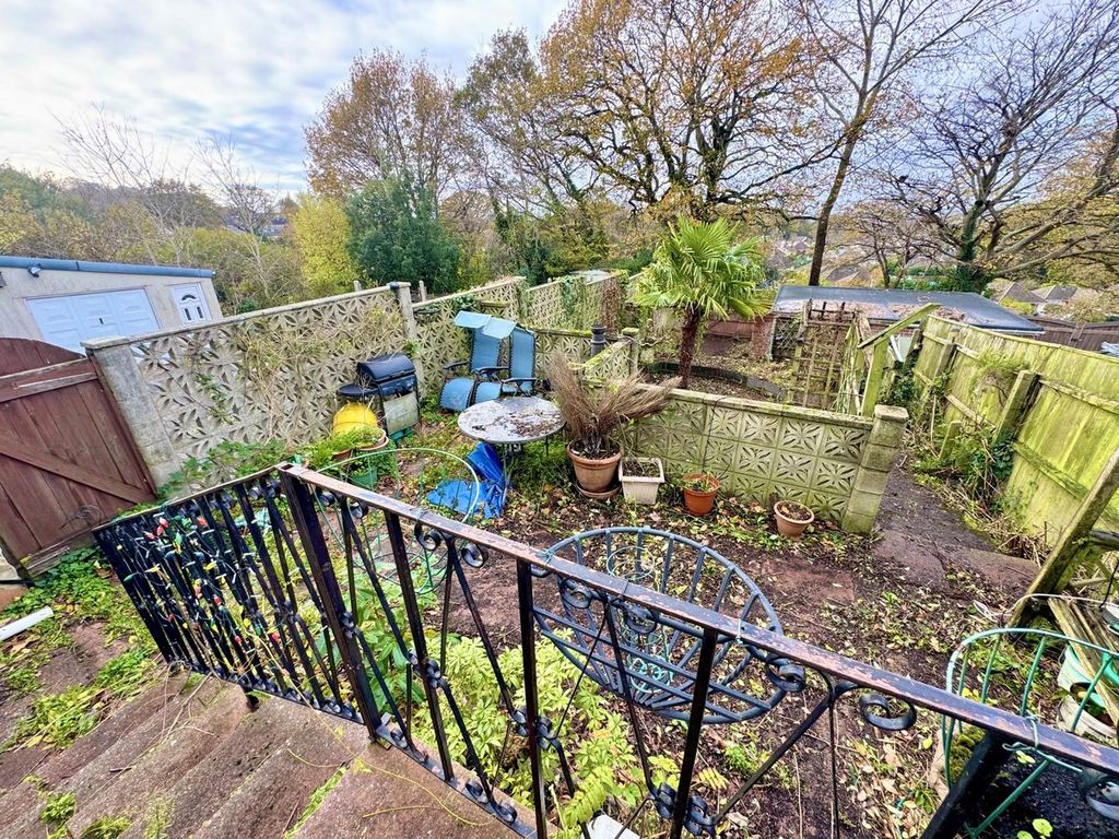 Property photo 3 of 20