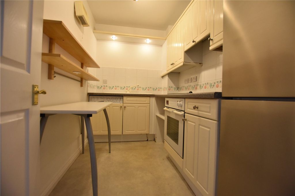 Property photo 2 of 9 Picture No. 22