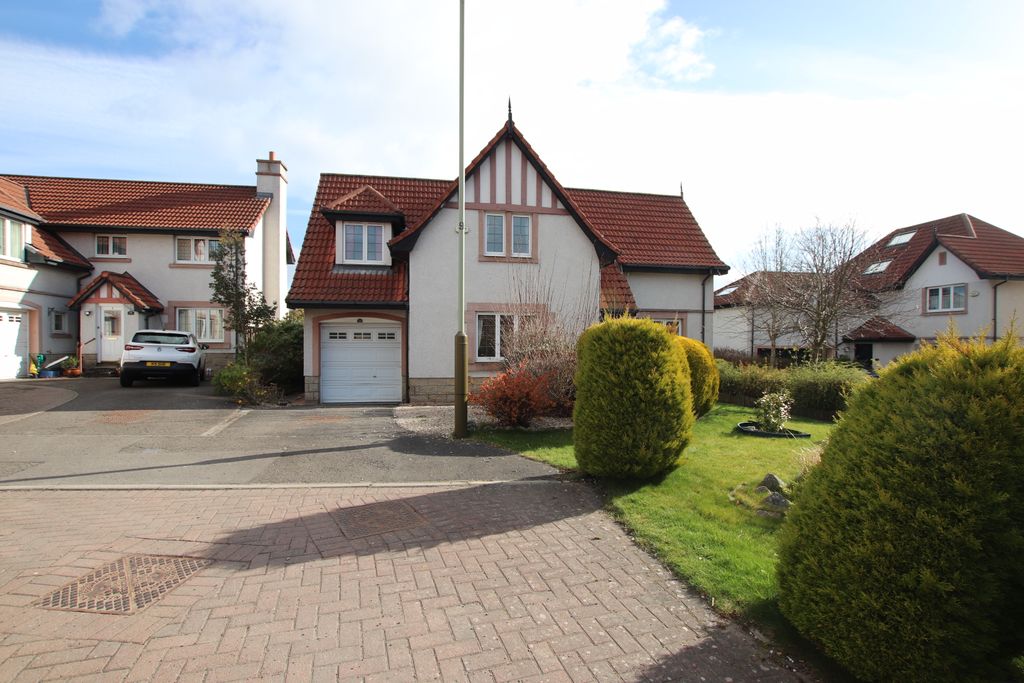 Property photo 1 of 21