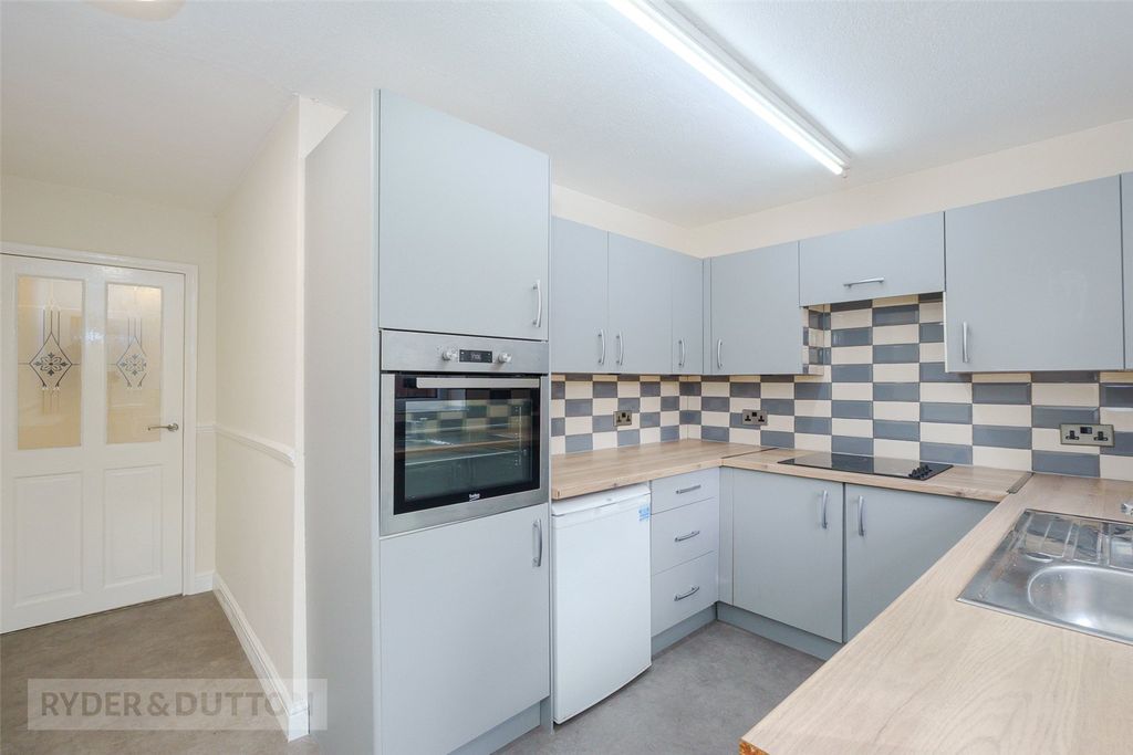 Property photo 2 of 22 Kitchen