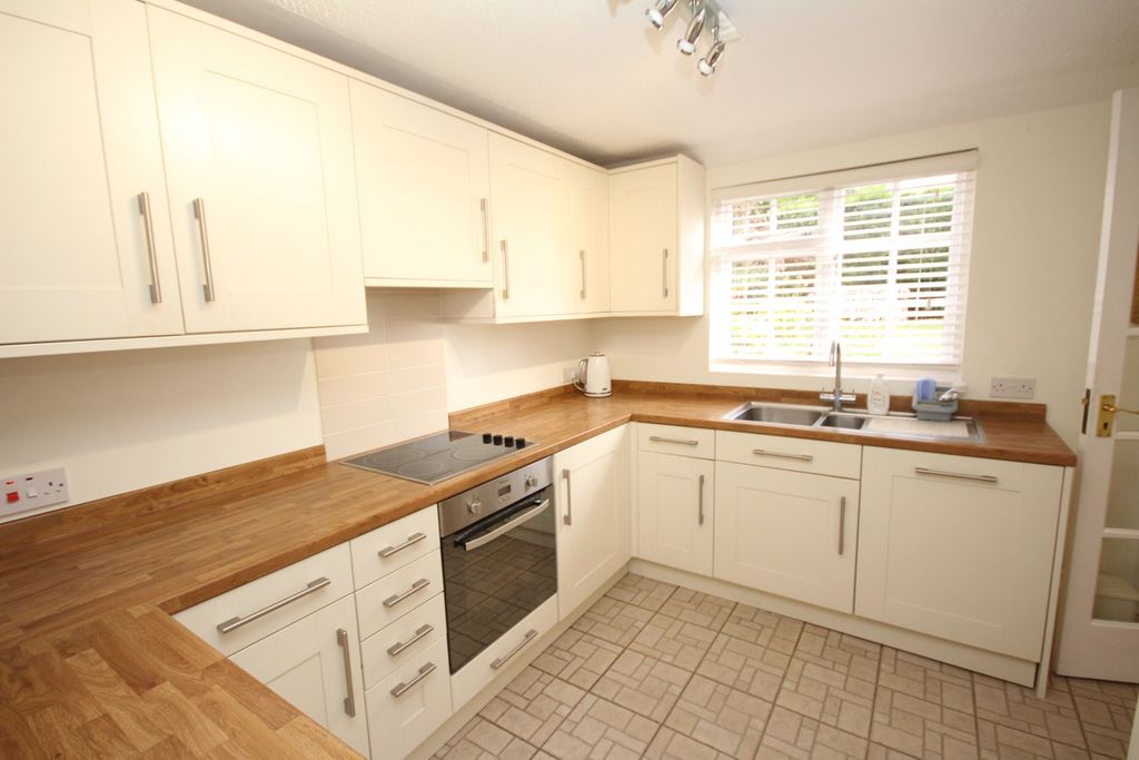 Property photo 3 of 20