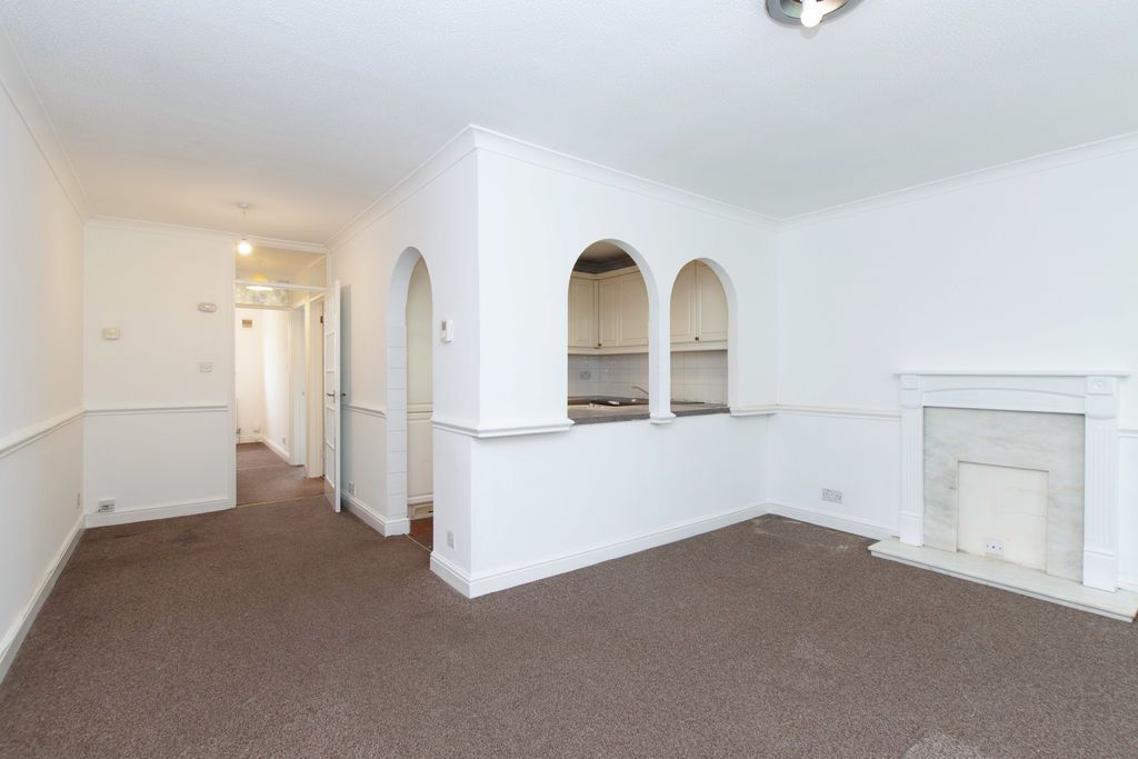 Property photo 3 of 9 Photo 3