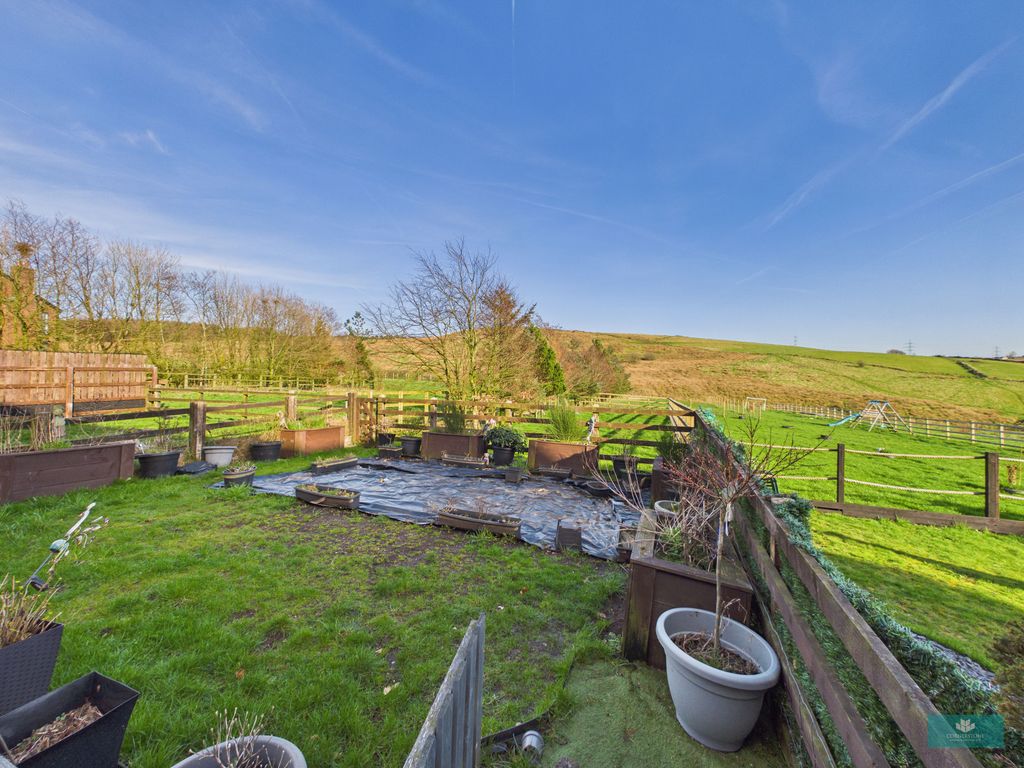 Property photo 3 of 24 Photo 32
