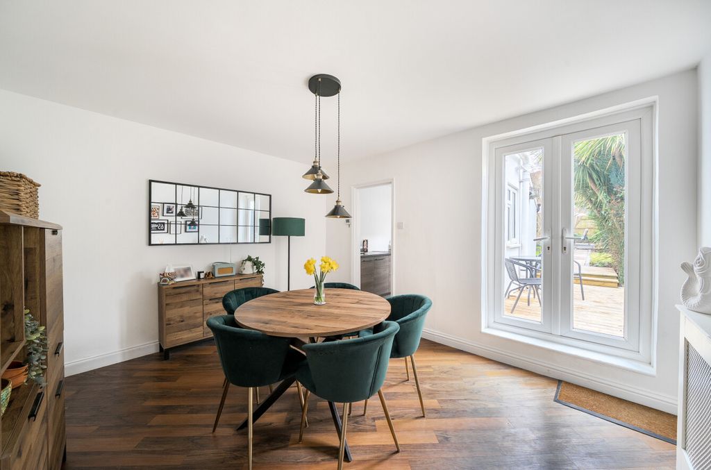 Property photo 3 of 20 1422423-8-69Ae945...