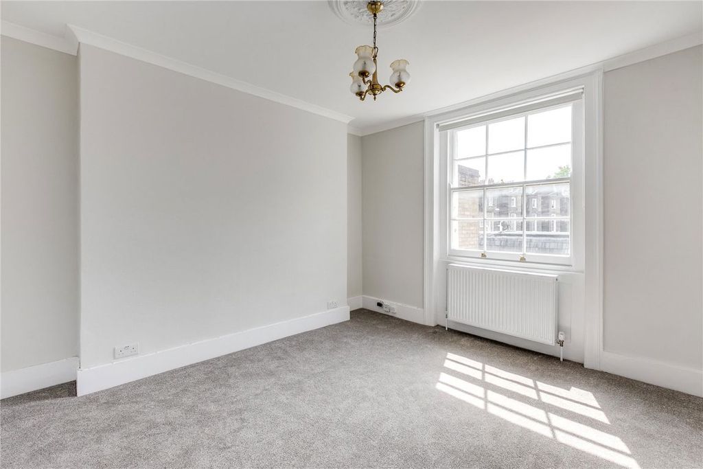 Property photo 3 of 6