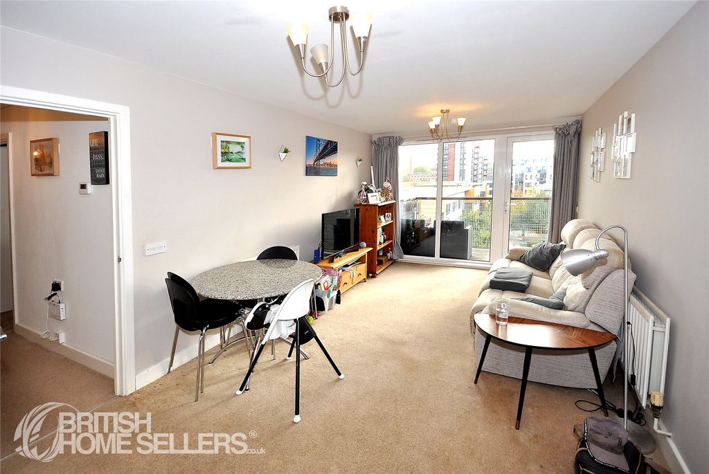 Property photo 2 of 12 Picture No. 10