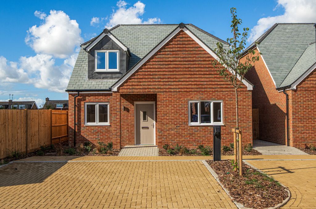 Property photo 1 of 19 4-6Abe3Ea95A3Dd-1...