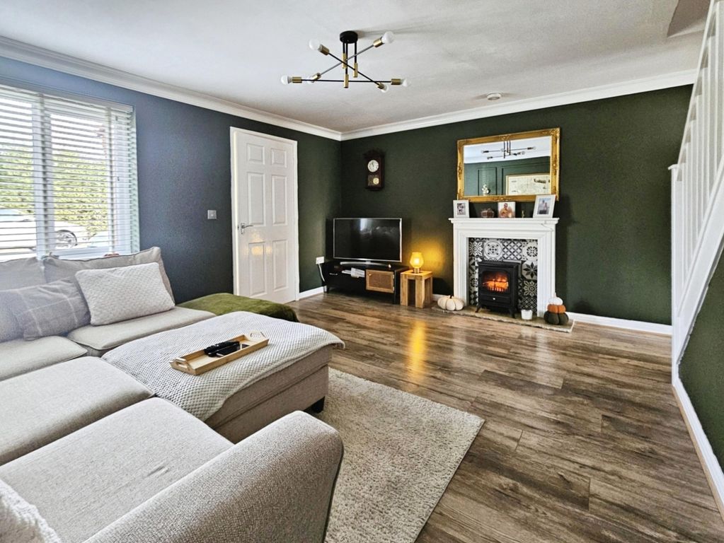 Property photo 2 of 10 Pbox-Img.Jpg